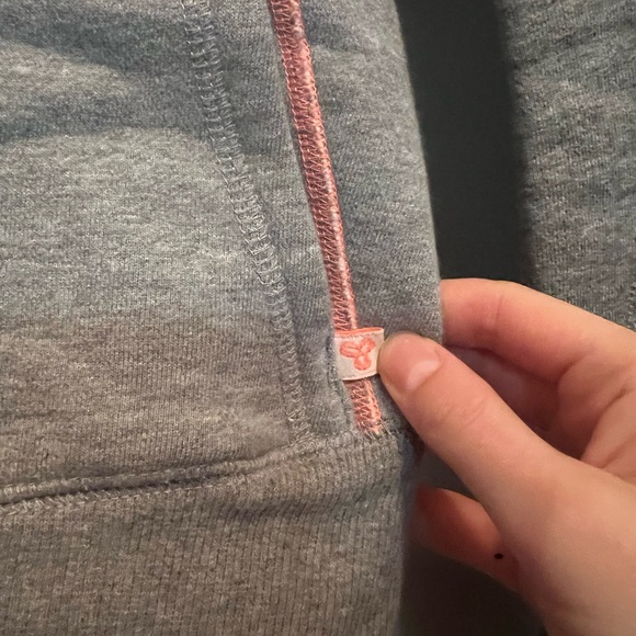 Heather grey with neon pink accent full zip-up hoodie | S | TNA | Aritzia - Picture 5 of 5